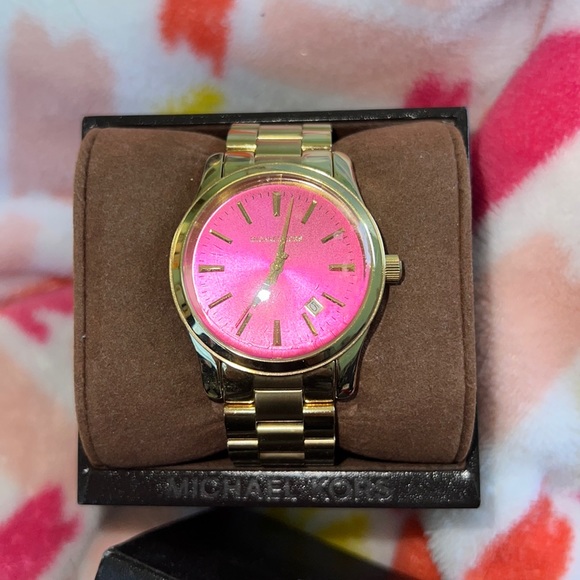 New Michael Kors Watch - Picture 1 of 2